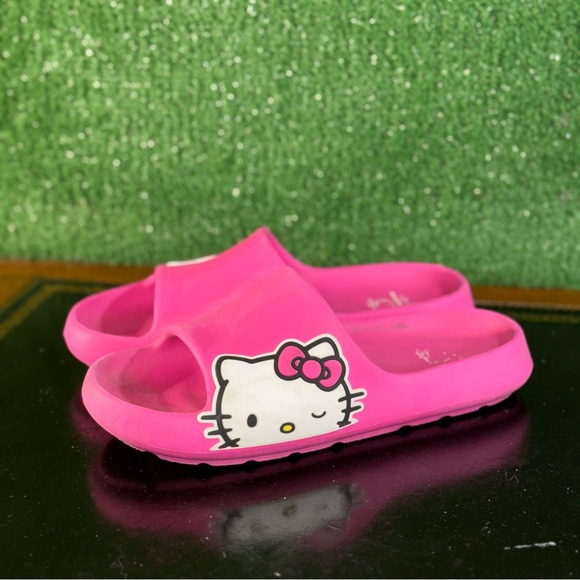 Hello Kitty Pink Slide Sandals Girls Kids Size 4-5 - Picture 3 of 6